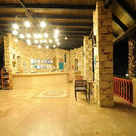 アパートホテル Grand Aquarium マルマリス