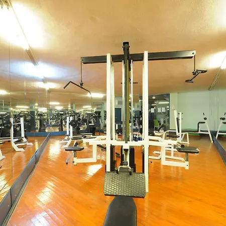 アパートホテル Grand Aquarium マルマリス