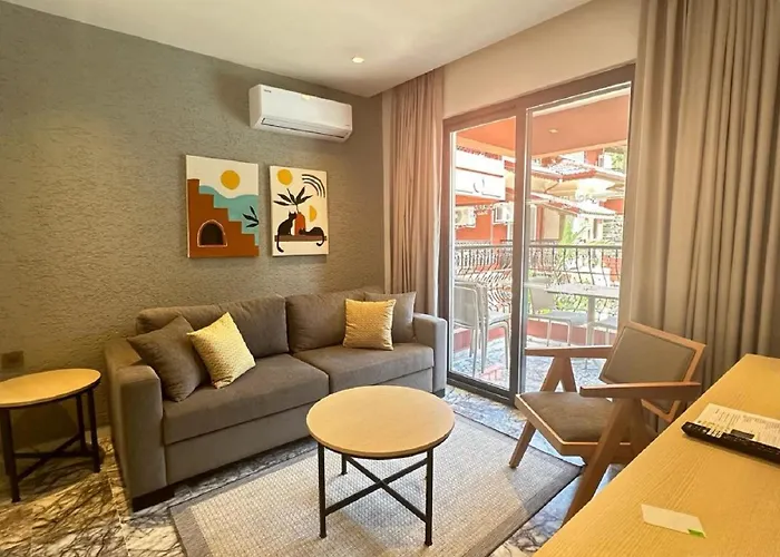 Grand Aquarium Apart-hotel 3*