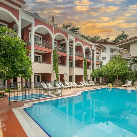 Grand Aquarium Апарт-отель